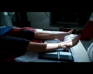 Emily Blunt feet photo thumbnail
