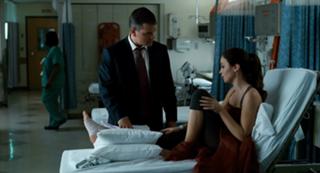 Emily Blunt feet photo thumbnail