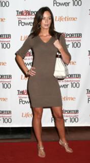 Emily Blunt feet photo thumbnail