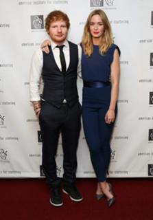 Emily Blunt feet photo thumbnail