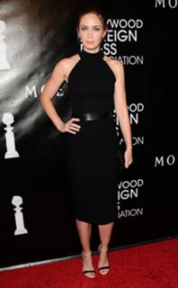 Emily Blunt feet photo thumbnail