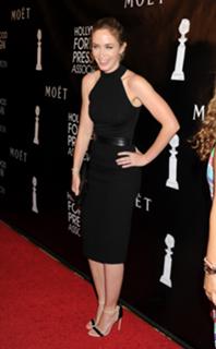 Emily Blunt feet photo thumbnail