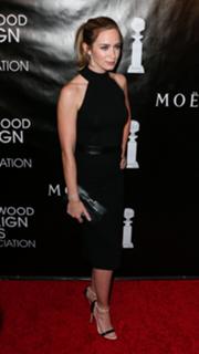 Emily Blunt feet photo thumbnail