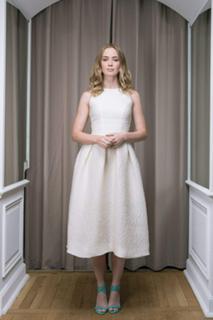 Emily Blunt feet photo thumbnail