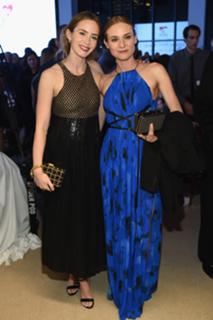 Emily Blunt feet photo thumbnail