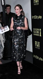 Emily Blunt feet photo thumbnail