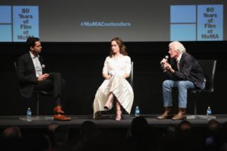 Emily Blunt feet photo thumbnail