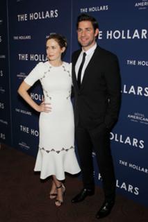 Emily Blunt feet photo thumbnail