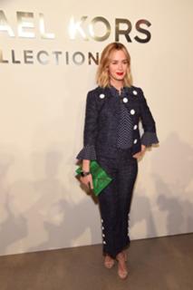 Emily Blunt feet photo thumbnail