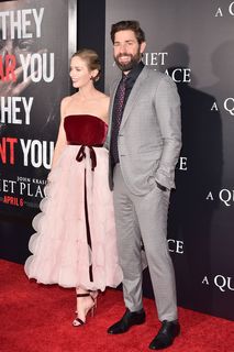 Emily Blunt feet photo thumbnail