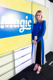 Emily Blunt feet photo thumbnail