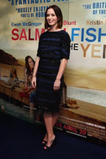 Emily Blunt feet photo thumbnail