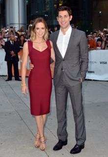 Emily Blunt feet photo thumbnail