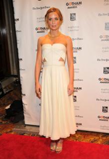 Emily Blunt feet photo thumbnail