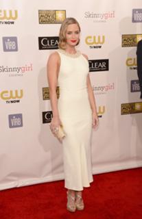 Emily Blunt feet photo thumbnail