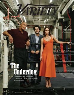 Emily Blunt feet photo thumbnail