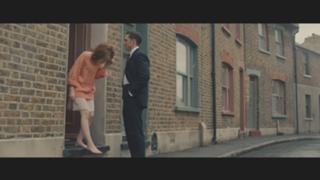 Emily Browning feet photo thumbnail