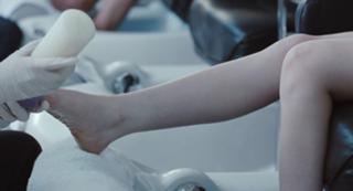 Emily Browning feet photo thumbnail