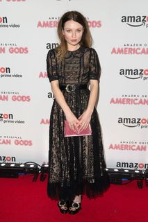 Emily Browning feet photo thumbnail