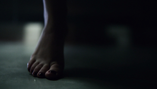 Emily Browning feet photo thumbnail