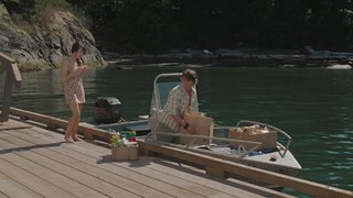 Emily Browning feet photo thumbnail