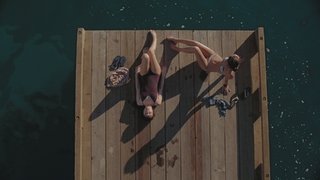 Emily Browning feet photo thumbnail