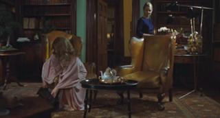 Emily Browning feet photo thumbnail