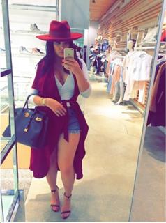 Emily Bustamante feet photo 6