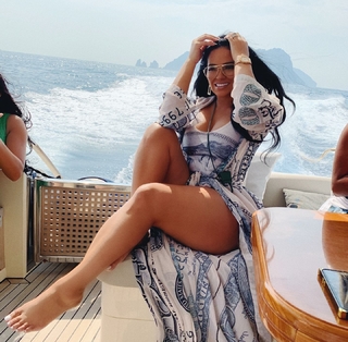 Emily Bustamante feet photo 19