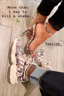 Emily Bustamante feet photo 12
