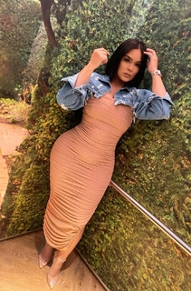 Emily Bustamante feet photo 5