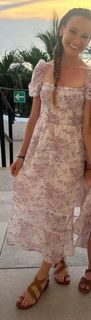 Emily Calandrelli feet photo 3