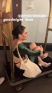 Emily Carey feet photo 5