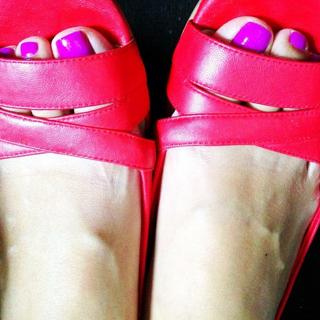 Emily Chang feet photo 11