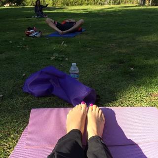 Emily Chang feet photo 8