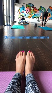 Emily Chang feet photo 9
