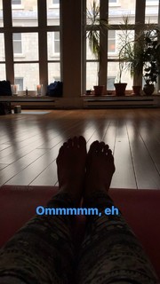 Emily Chang feet photo 8
