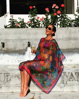 Emily Compagno feet photo thumbnail