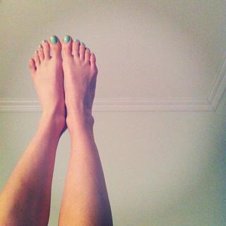Emily Coutts feet photo 12