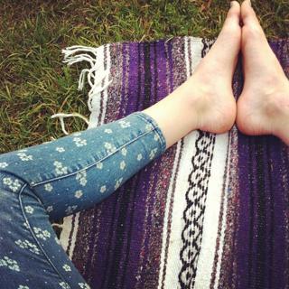 Emily Coutts feet photo 10
