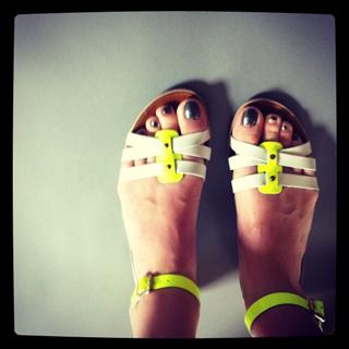 Emily Coutts feet photo 7
