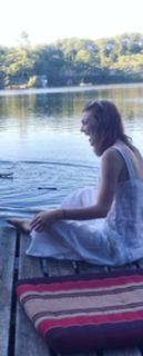 Emily Coutts feet photo 3