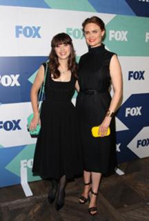 Emily Deschanel feet photo thumbnail