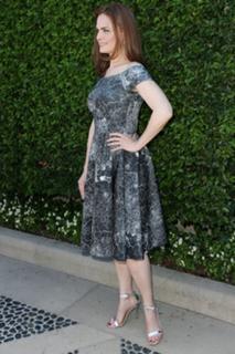 Emily Deschanel feet photo thumbnail