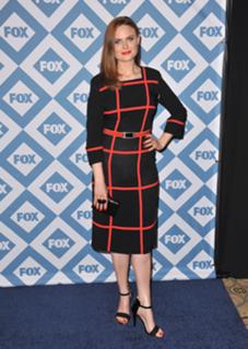 Emily Deschanel feet photo thumbnail