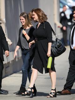 Emily Deschanel feet photo thumbnail