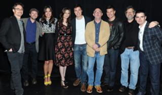 Emily Deschanel feet photo thumbnail