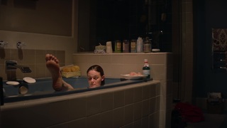 Emily Deschanel feet photo thumbnail
