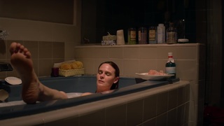 Emily Deschanel feet photo thumbnail