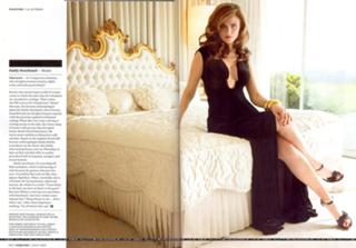 Emily Deschanel feet photo thumbnail